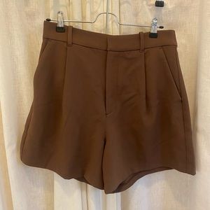 NWT ABERCROMBIE ULTRA HIGH RISE TAILORED SHORT - BROWN - SIZE MEDIUM